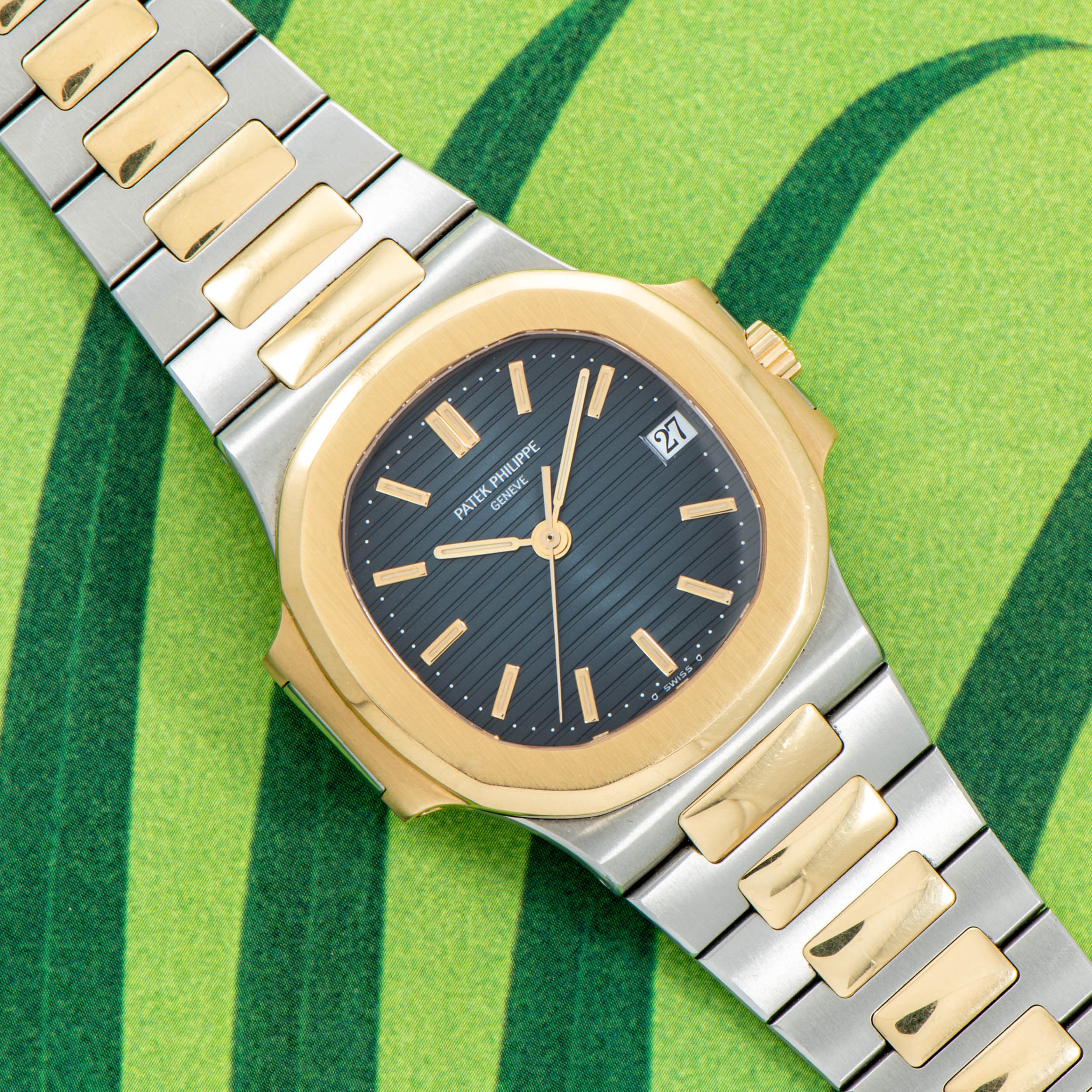 Patek Philippe Nautilus – Analog:Shift