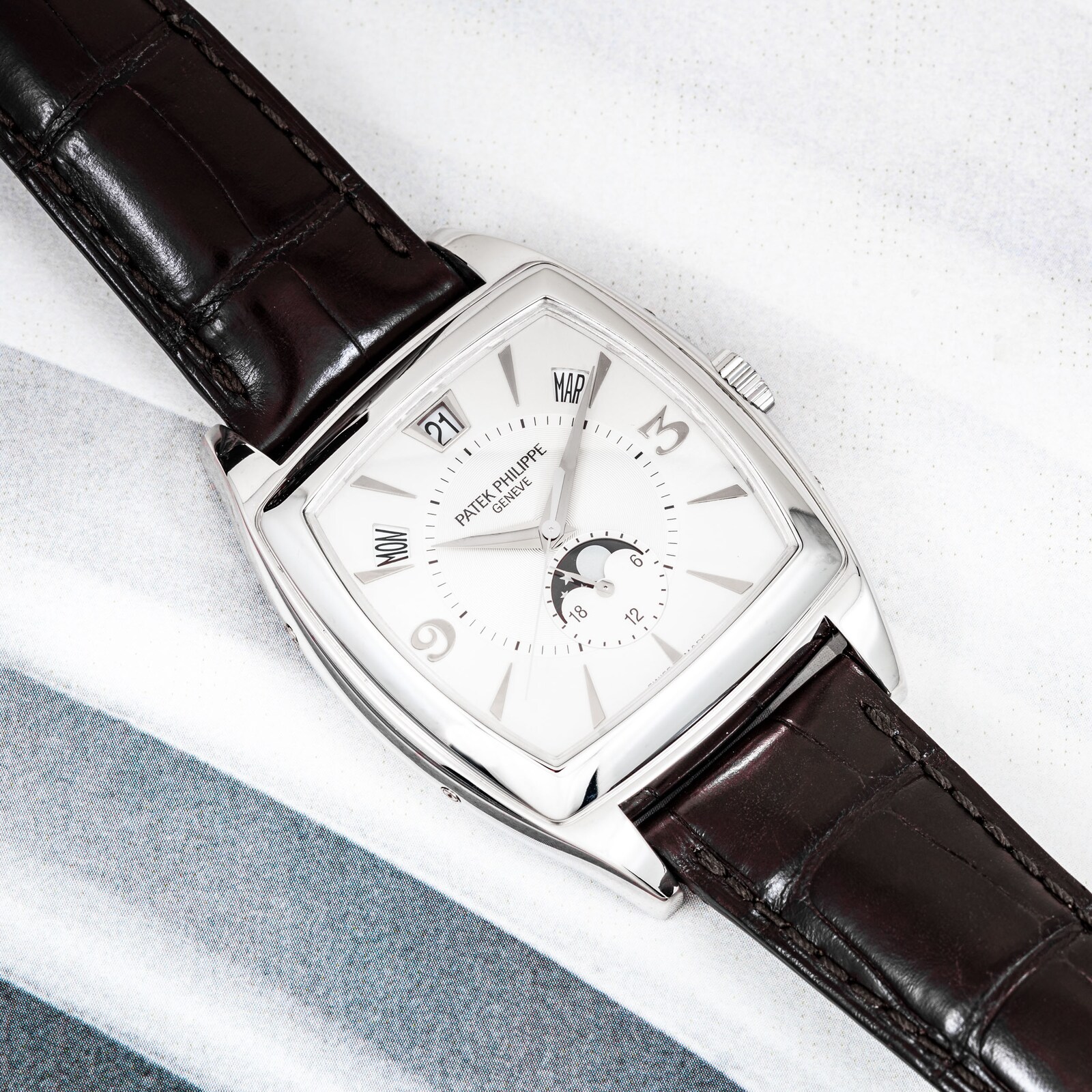 Pre-Owned Patek Philippe Gondolo Calendario