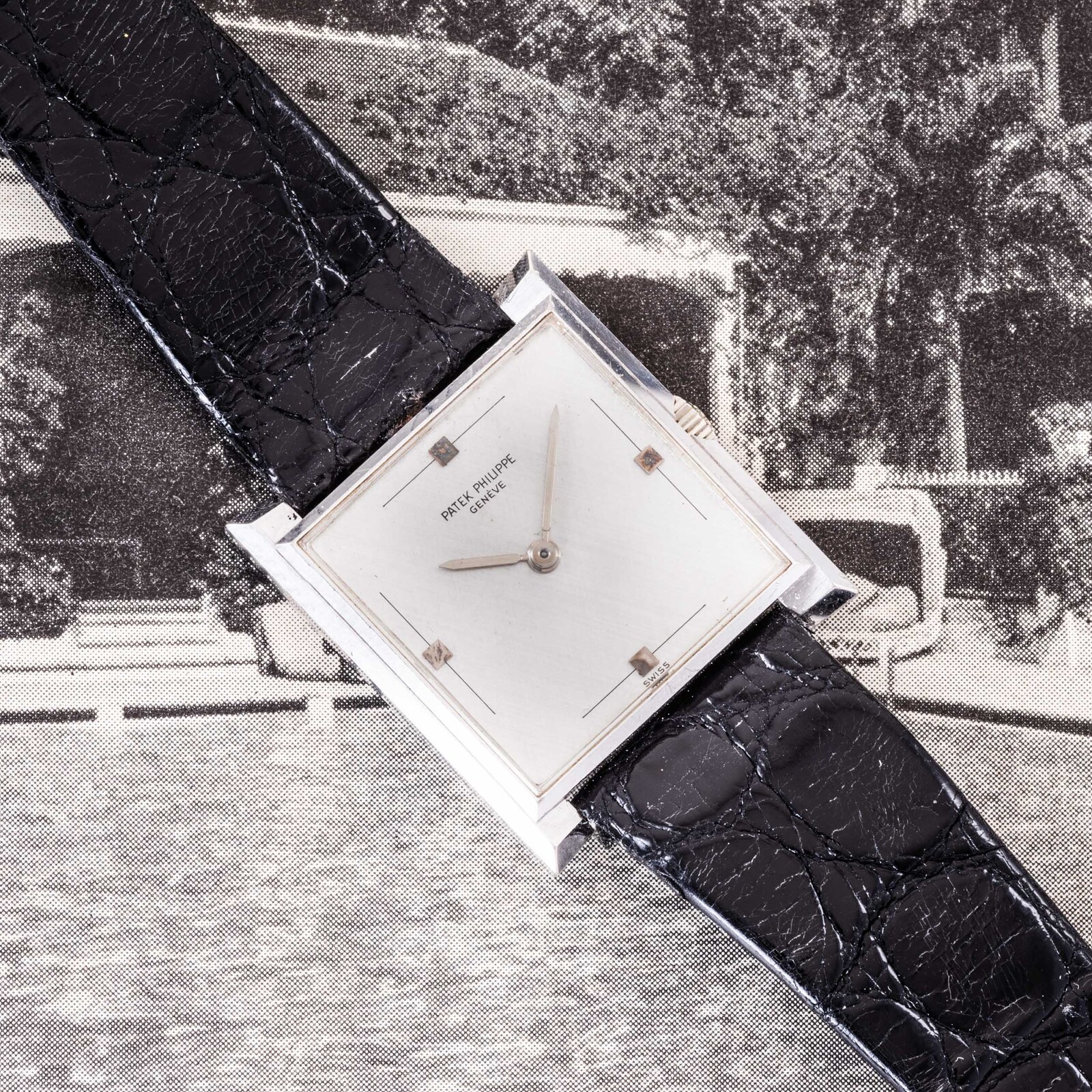 Pre-Owned Patek Philippe White Gold Square Dress Watch