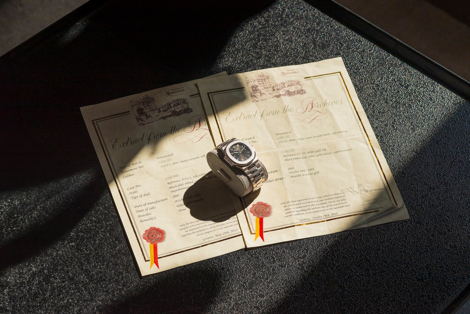 Pre-Owned Patek Philippe Patek Philippe Nautilus 'Jumbo' White Gold