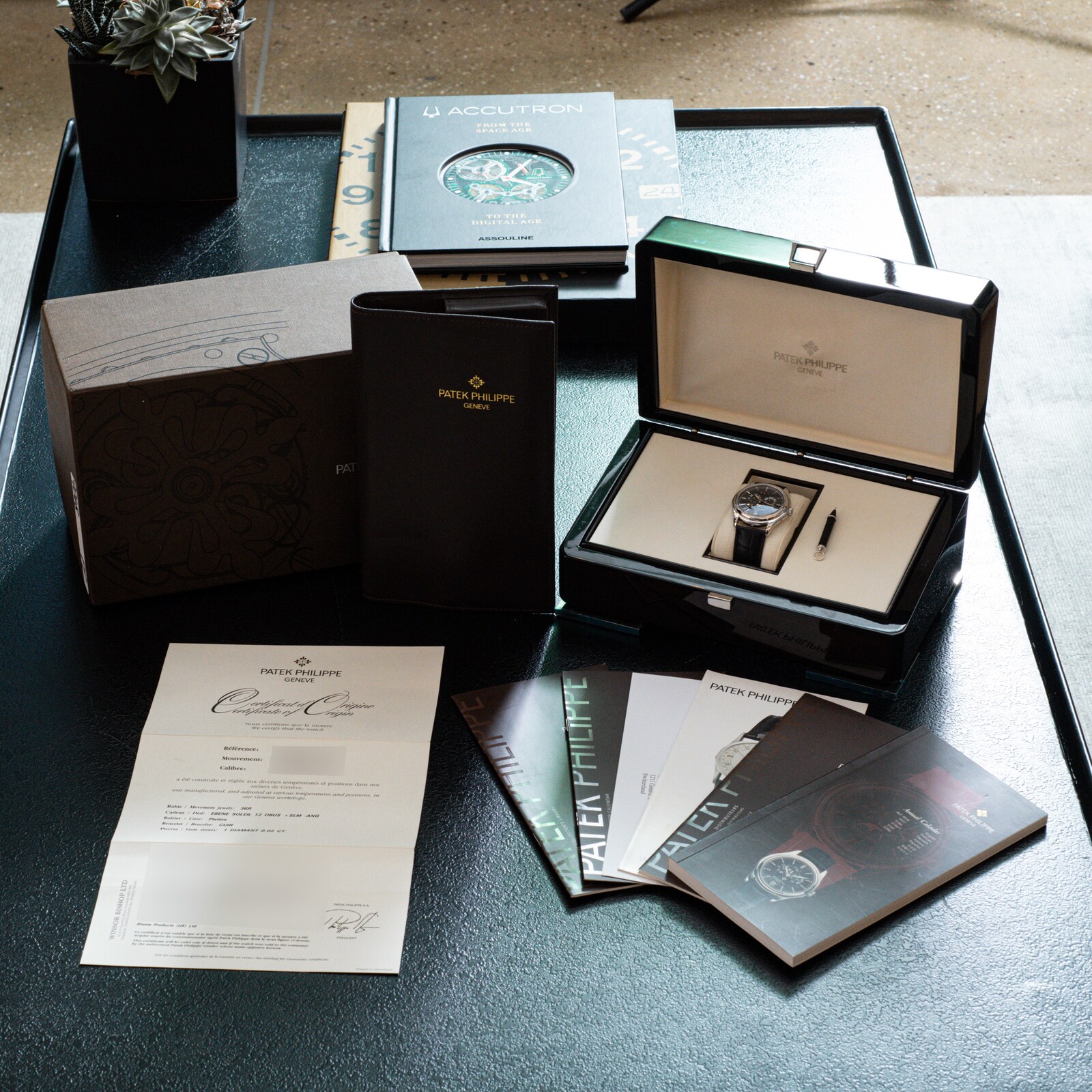 Pre-Owned Patek Philippe Patek Philippe Annual Calendar Moonphase