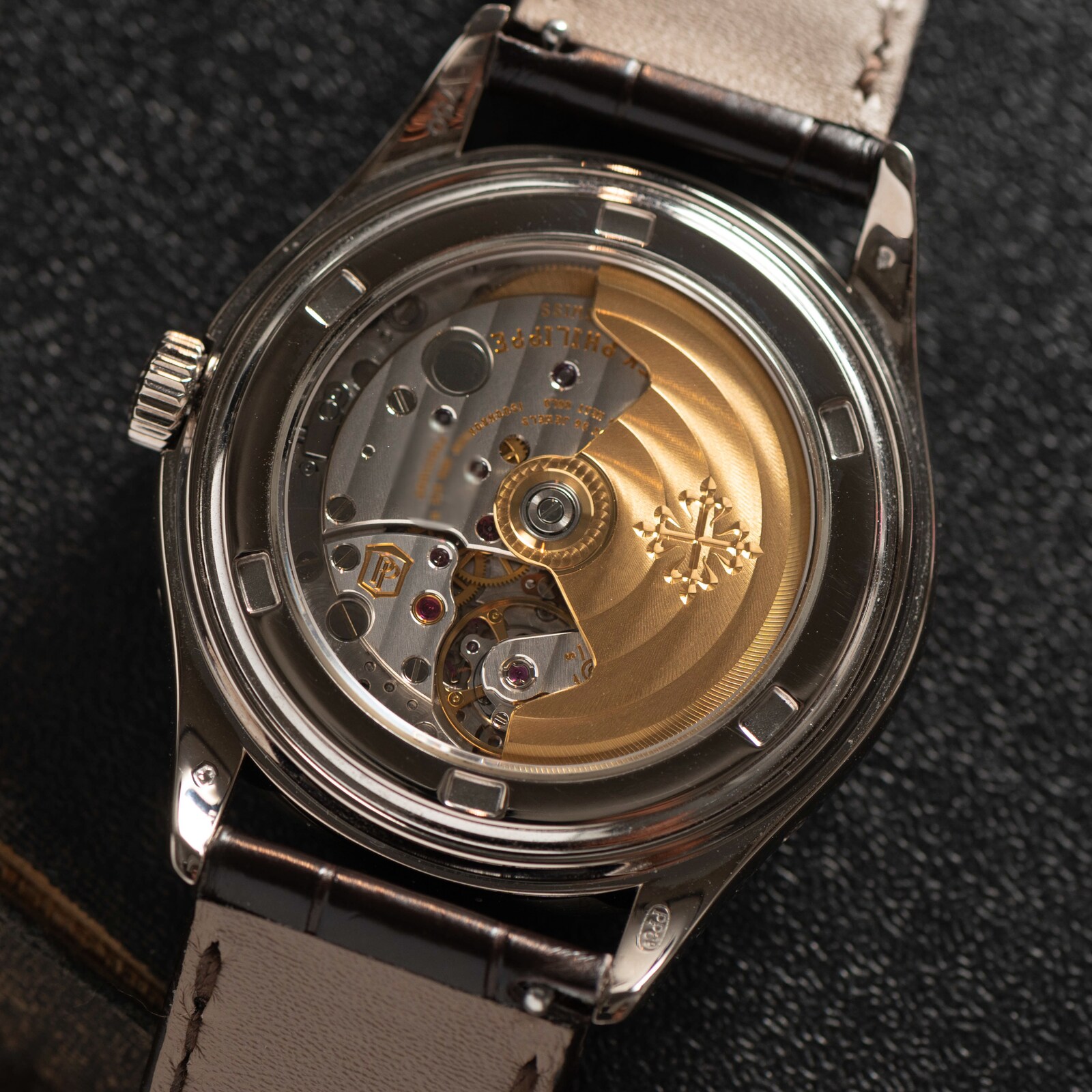 Pre-Owned Patek Philippe Patek Philippe Annual Calendar Moonphase