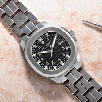 Pre-Owned Patek Philippe Patek Philippe Aquanaut Pre-Owned Patek Philippe Patek Philippe Aquanaut
