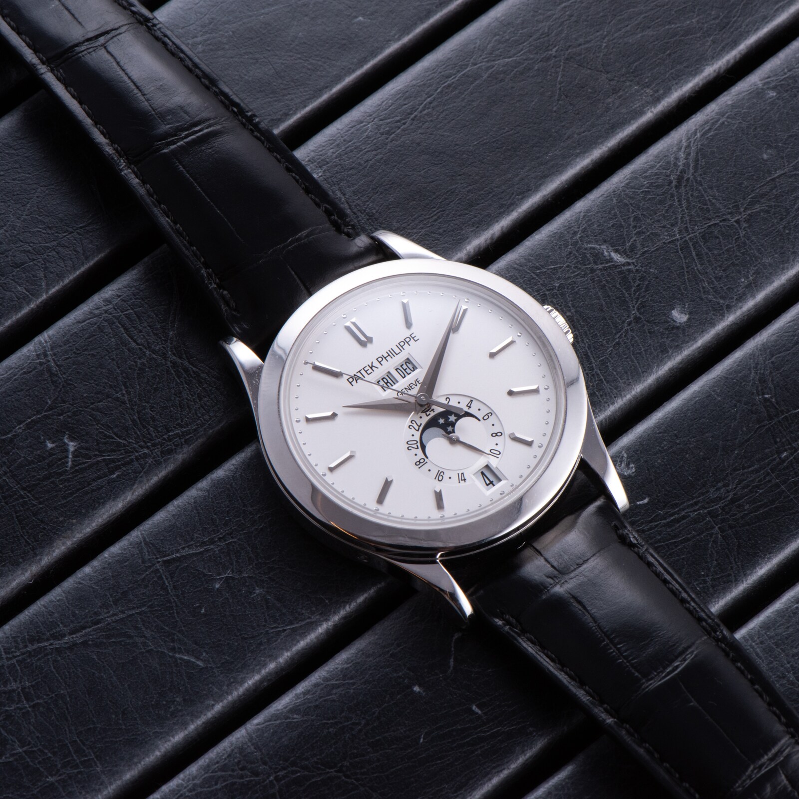 Pre-Owned Patek Philippe Patek Philippe Annual Calendar Moonphases