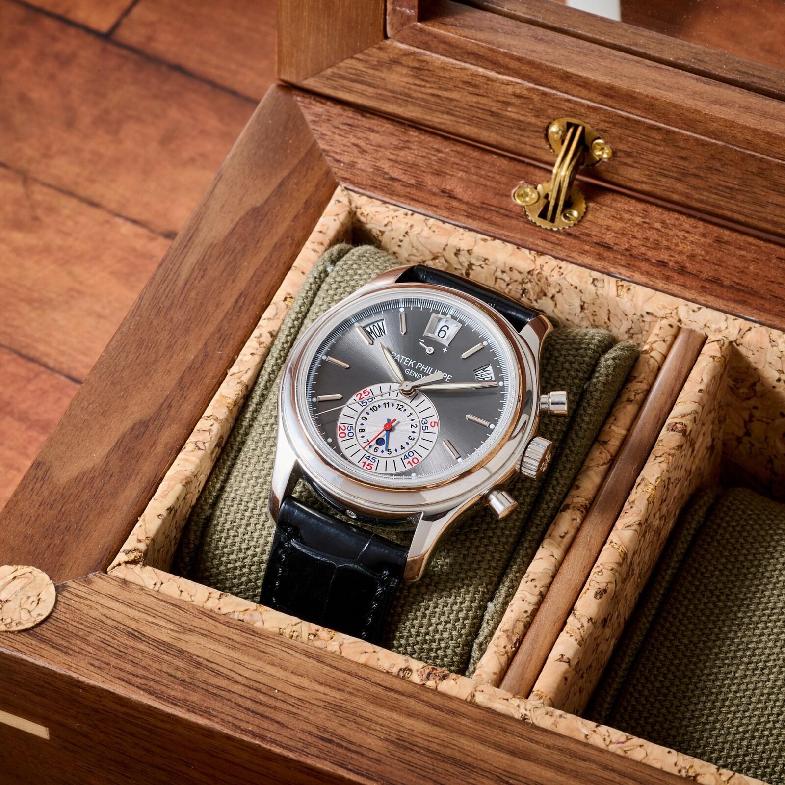 Pre-Owned Patek Philippe Annual Calendar Flyback Chronograph