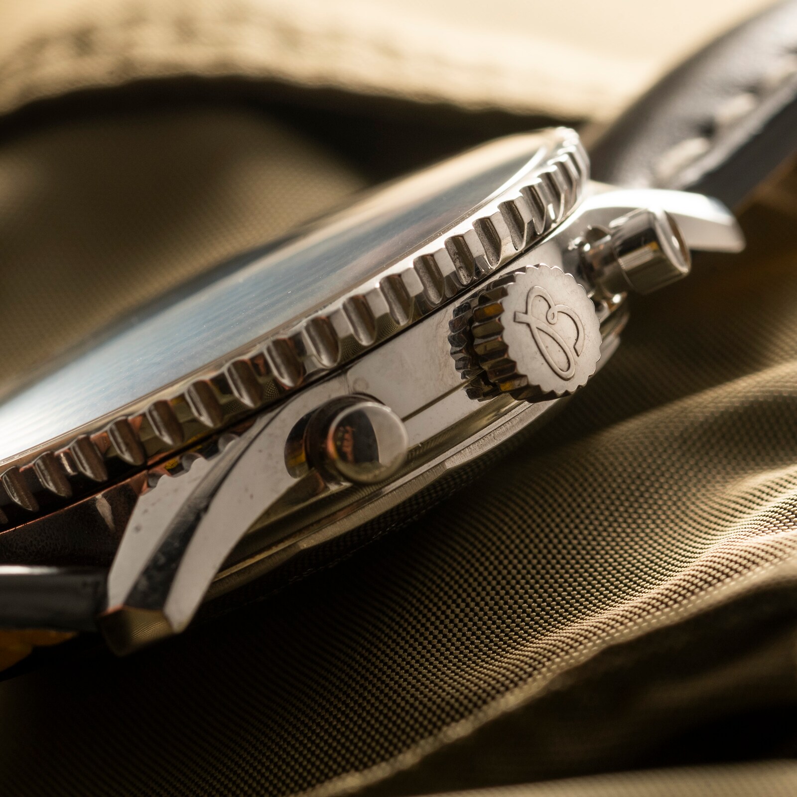 Pre-Owned Breitling Old Navitimer II