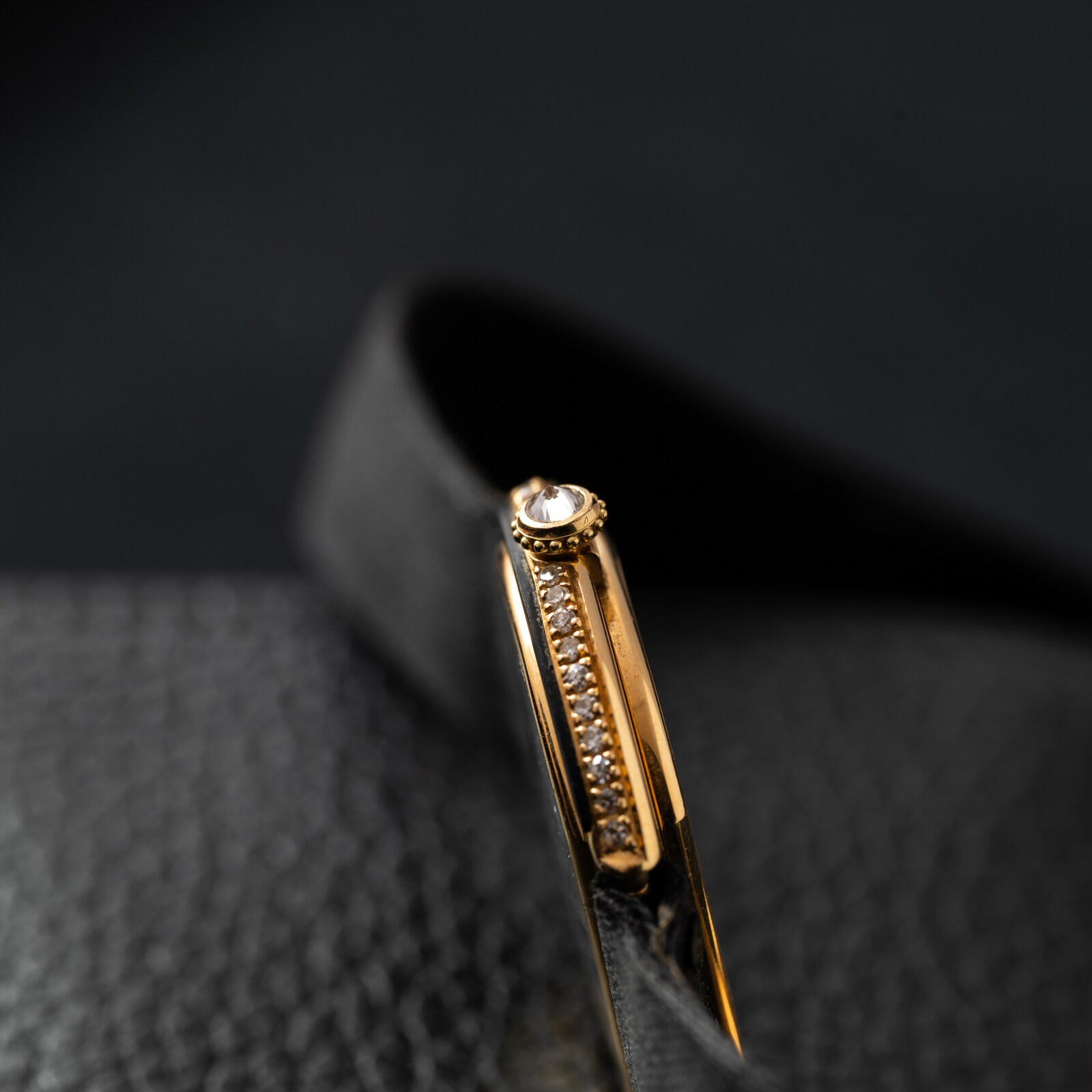 Pre-Owned Cartier Ellipse Gondole