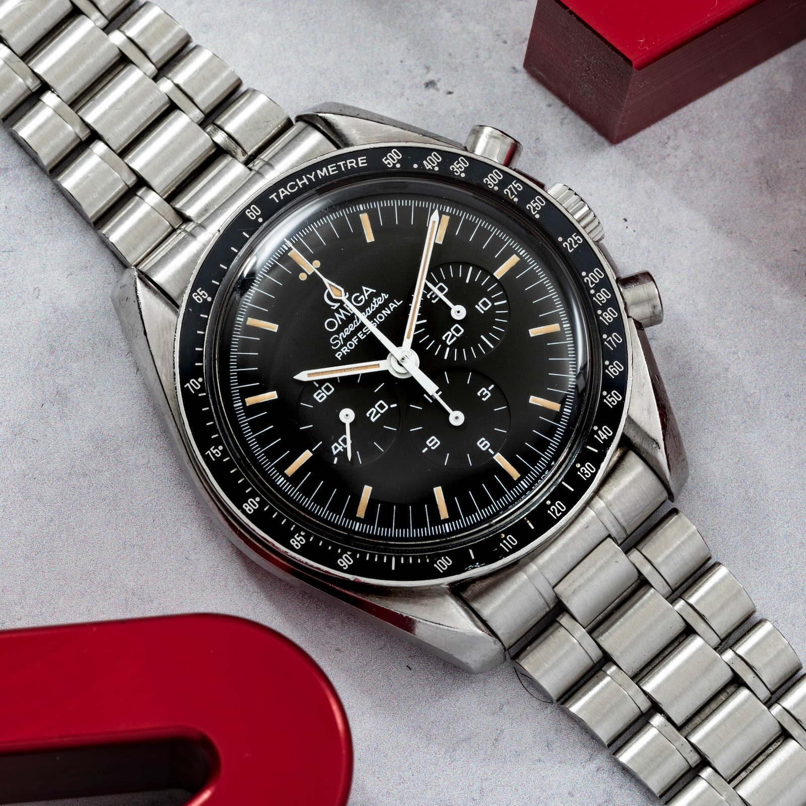 Pre-Owned Omega Speedmaster Professional