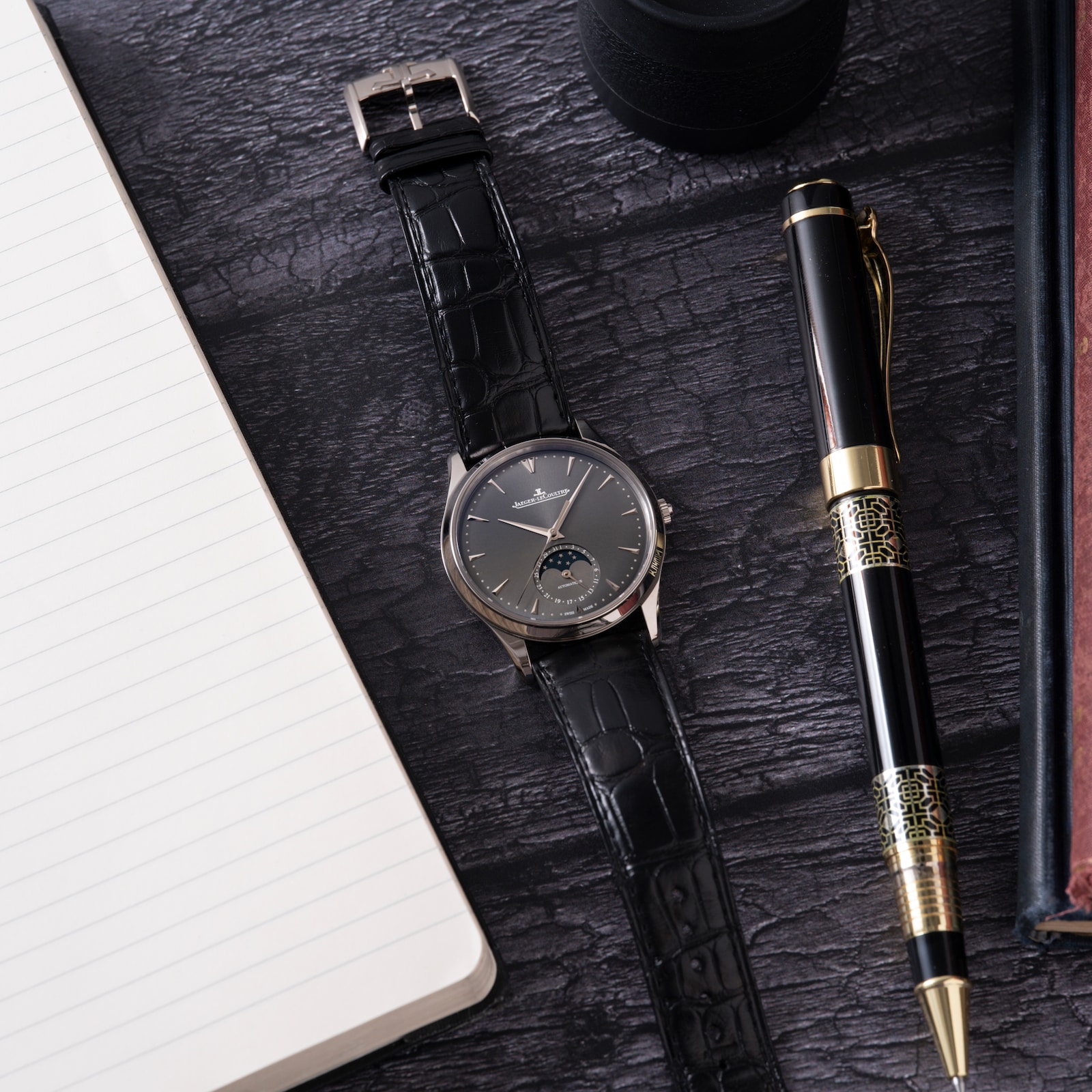 Pre-Owned Jaeger-LeCoultre Master Ultra Thin Moon