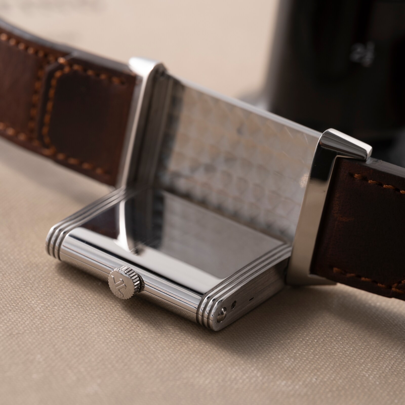 Pae-Owned Jaeger- LeCoultre Reverso Classic Medium