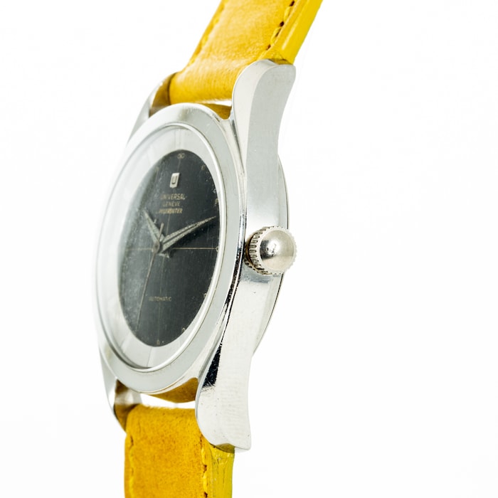 Pre-Owned Universal Geneve by Analog Shift Universal Geneve Polerouter