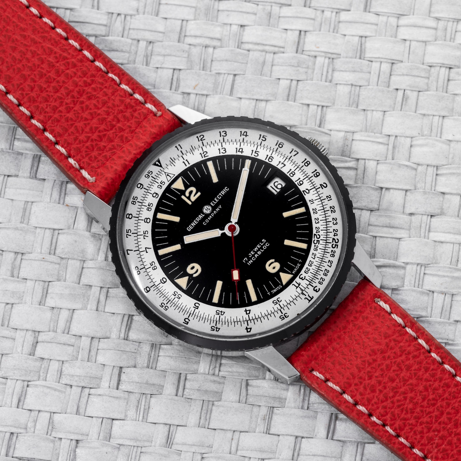 Pre-Owned Ollech & Wajs Slide-Rule Watch for General Electric