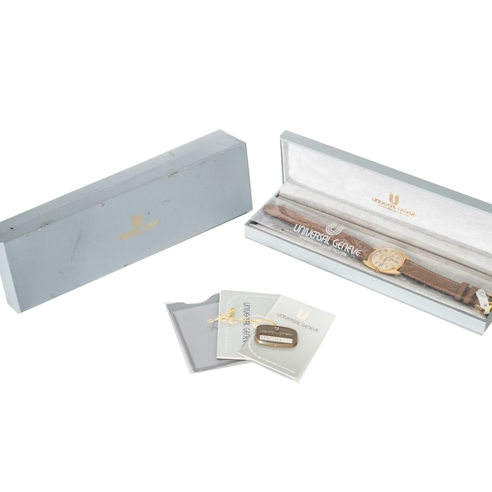 Pre-Owned Universal Geneve Gilt Shadow