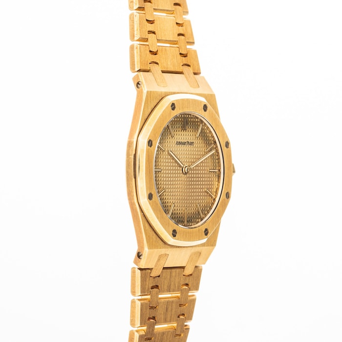 Pre-Owned Audemars Piguet by Analog Shift Pre-Owned Audemars Piguet Royal Oak 18k