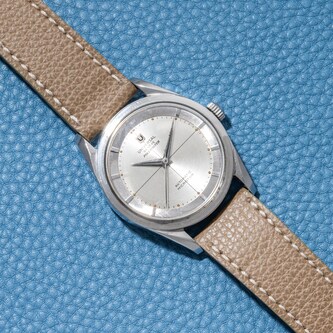 Pre-Owned Universal Geneve by Analog Shift Universal Geneve Polerouter Pre-Owned Universal Geneve by Analog Shift Universal Geneve Polerouter