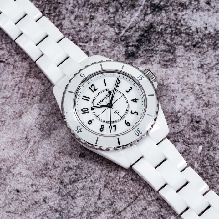 Chanel J12 H4861 White Quartz Ceramic Analog Ladies Watch Pre-Owned [b0621]