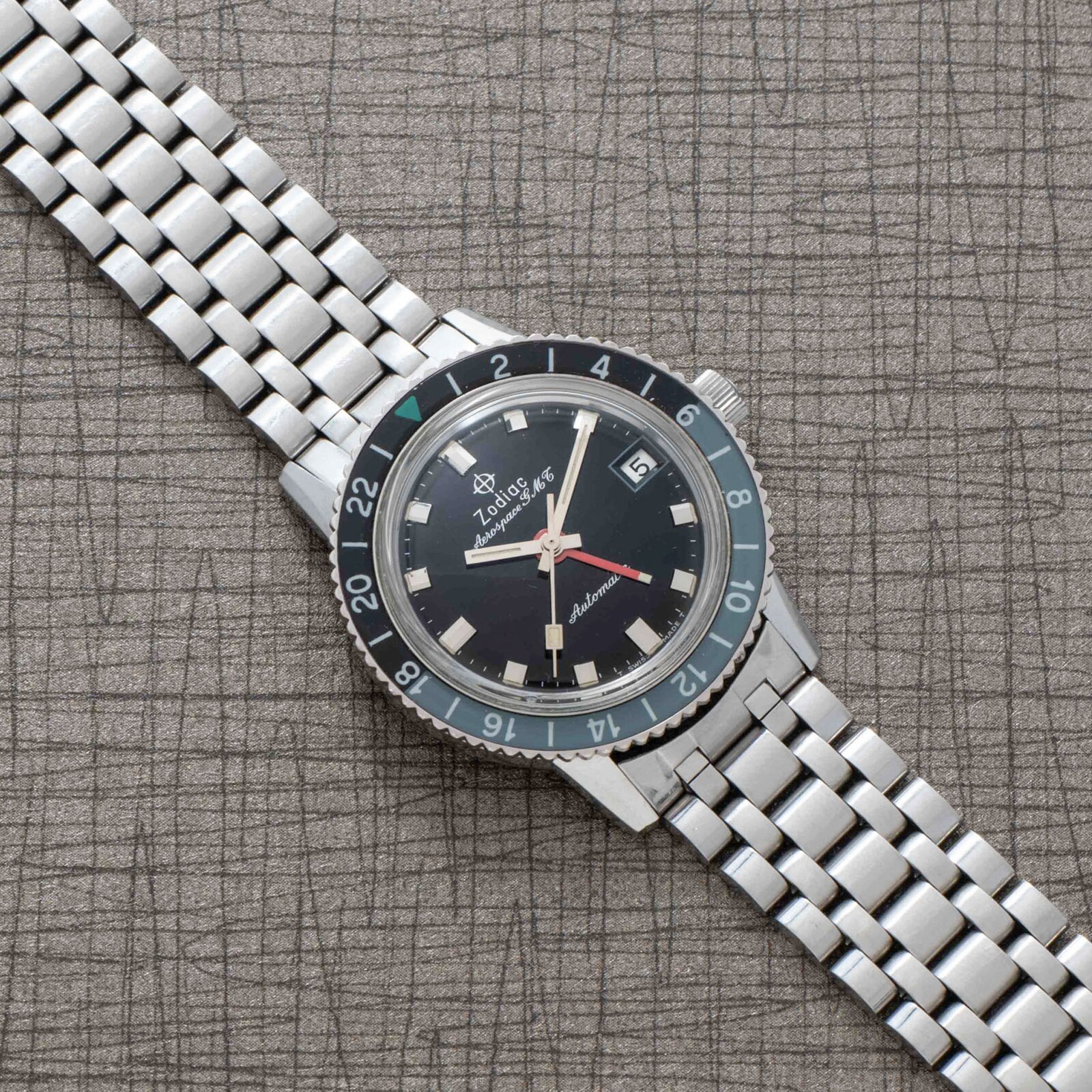 Pre-Owned Zodiac Aerospace GMT