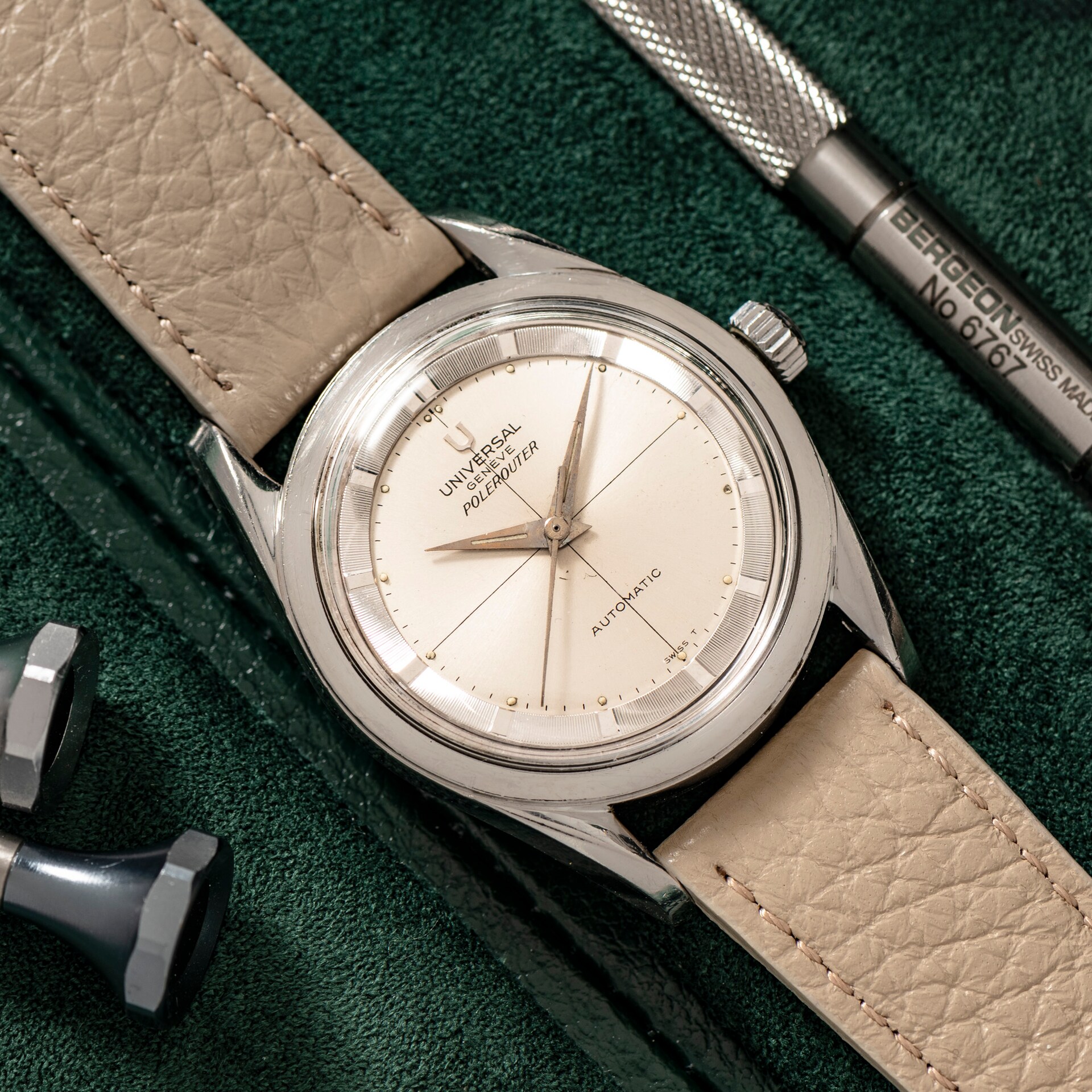 Pre-Owned Universal Geneve Universal Geneve Polerouter
