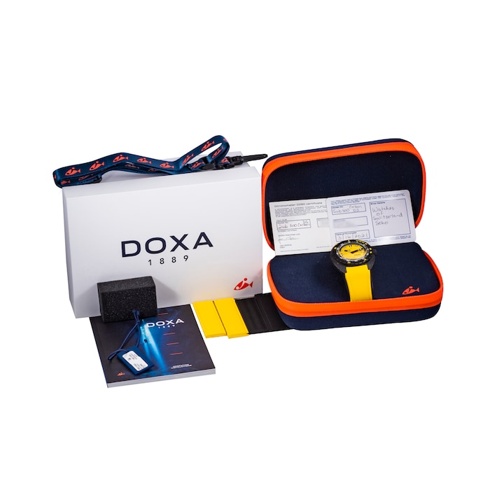 Pre-Owned DOXA DOXA Sub 300 Carbon 'Divingstar'