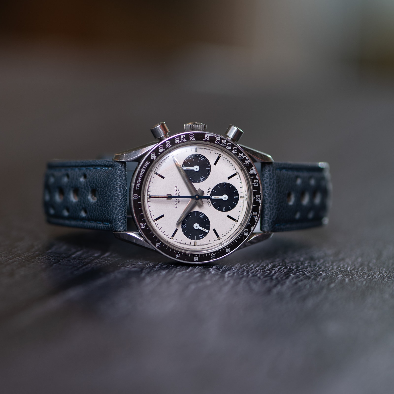 Pre-Owned Universal Geneve Universal Geneve Compax 'Nina Rindt'