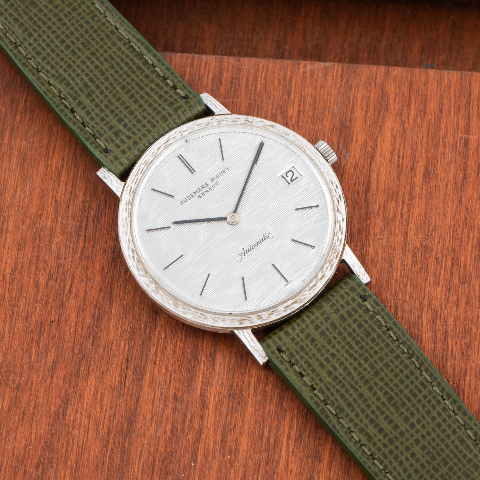 Pre-Owned Audemars Piguet White Gold 'Bark' Dress Watch