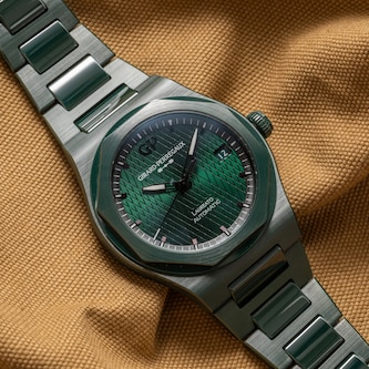 Pre-Owned Girard-Perregaux Girard Perregaux Laureato 38mm Green Ceramic Aston Martin Edition