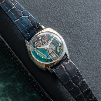 Pre-Owned Bulova Bulova Accutron Spaceview 'Floppy Football'