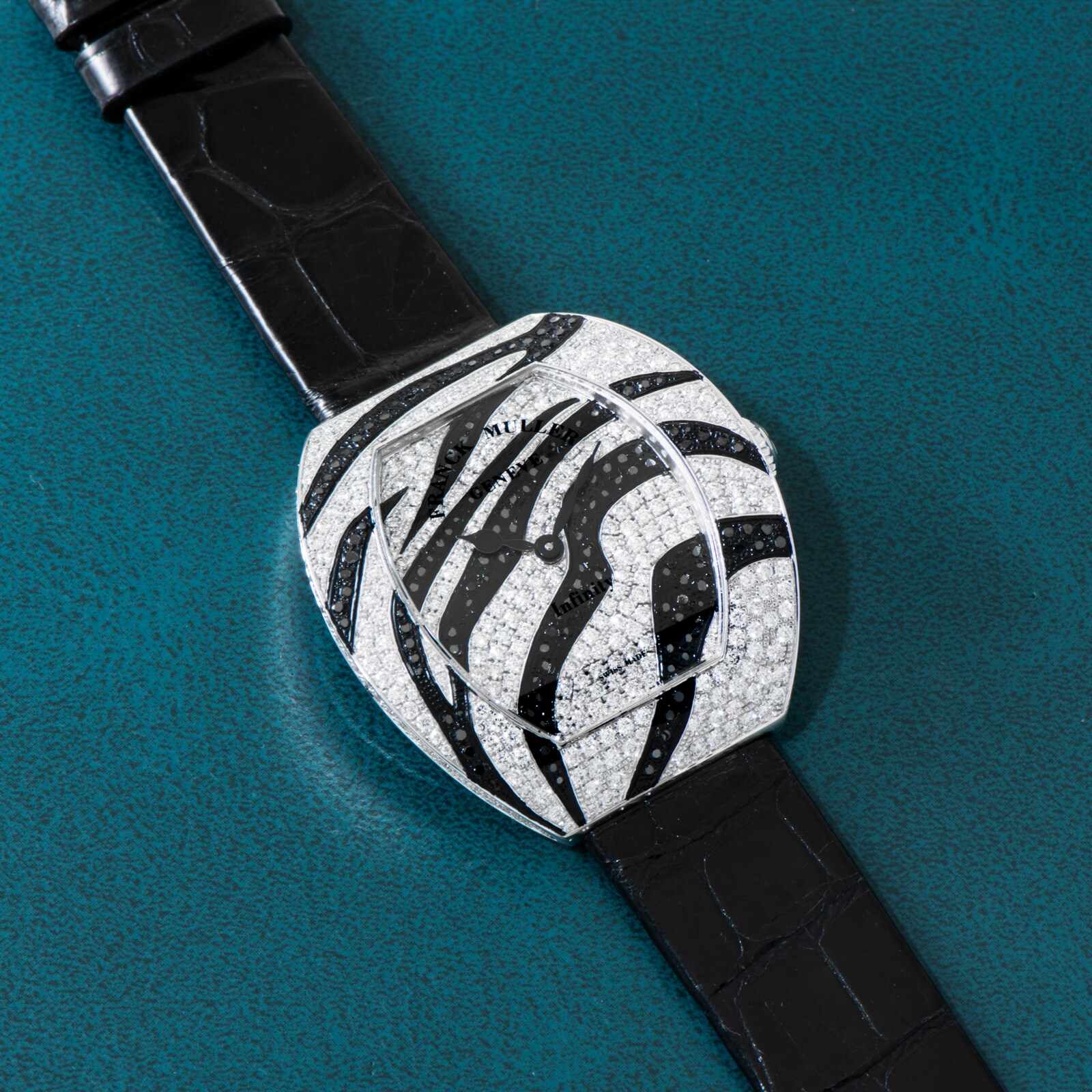 Pre-Owned Franck Muller Infinity Safari
