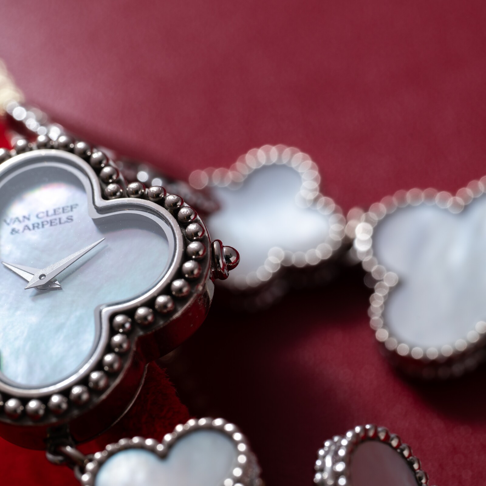 Pre-Owned Van Cleef & Arpels Alhambra 'Mother of Pearl' Charm