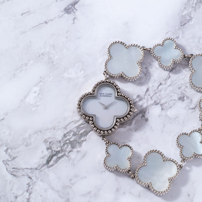Pre-Owned Van Cleef & Arpels Alhambra 'Mother of Pearl' Charm