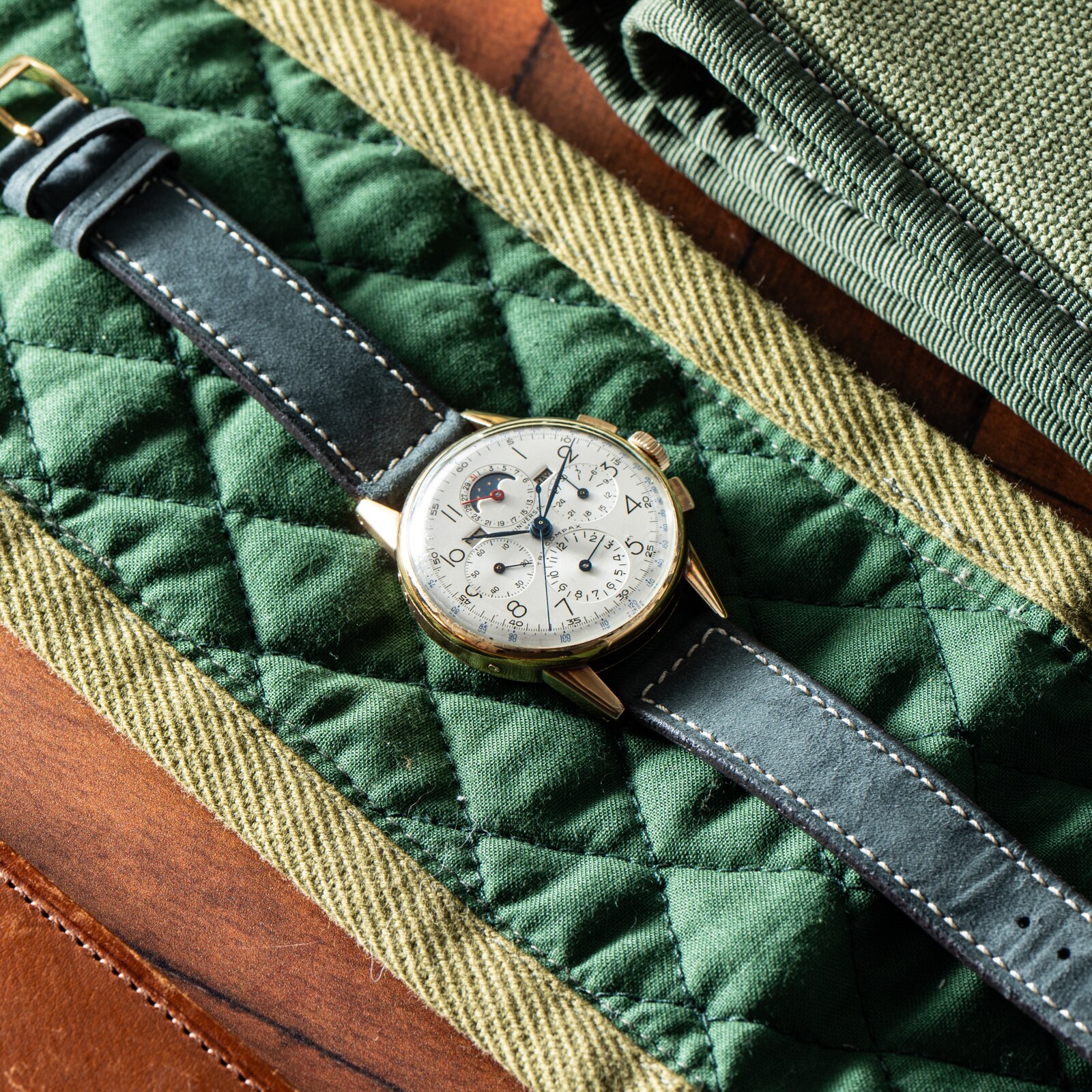 Pre-Owned Universal Geneve Tri-Compax