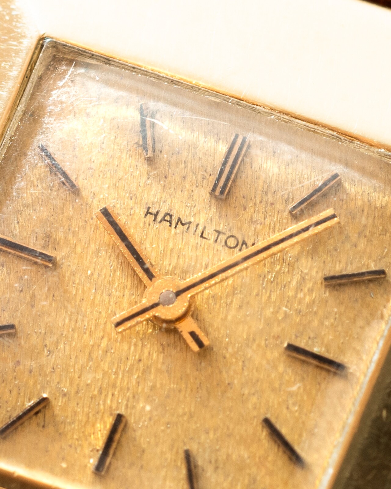 Pre-Owned Hamilton Thinline 'Pyramid Case'