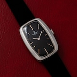 Pre-Owned Universal Geneve Bathtub' Dress Watch