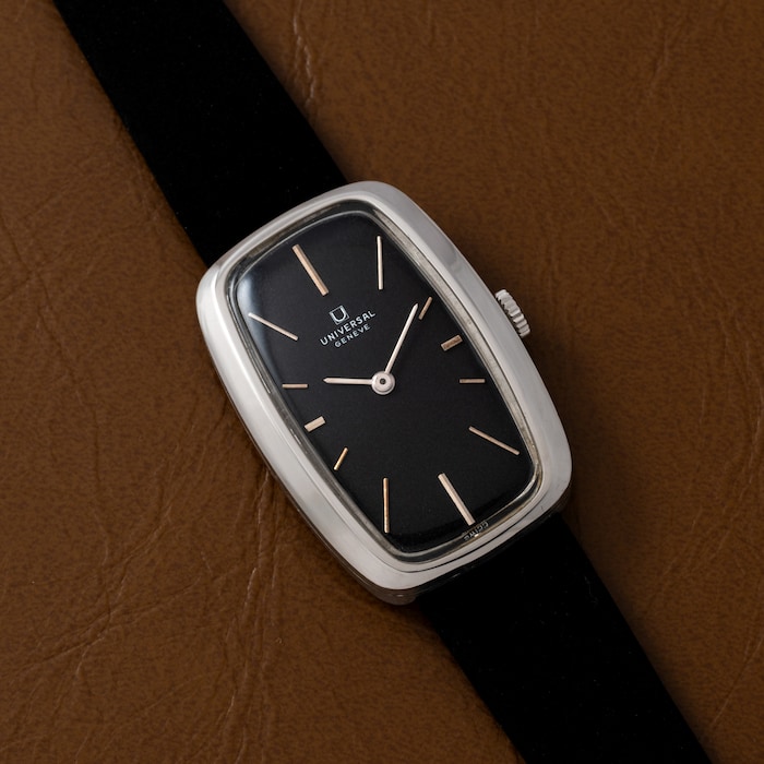 Pre-Owned Universal Geneve Bathtub' Dress Watch