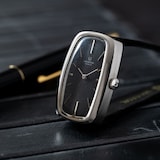 Pre-Owned Universal Geneve Bathtub' Dress Watch