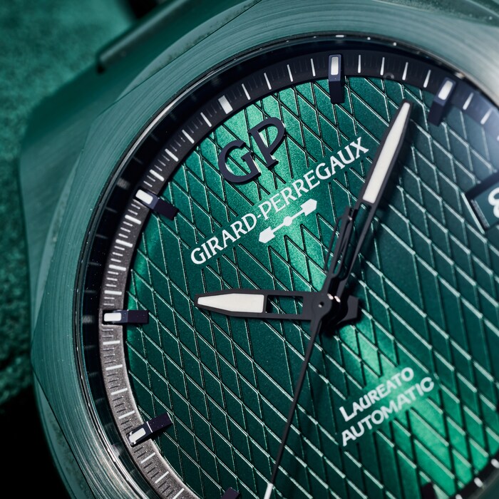 Pre-Owned Girard-Perregaux Laureato Chronograph 42 'Aston Martin' Edition