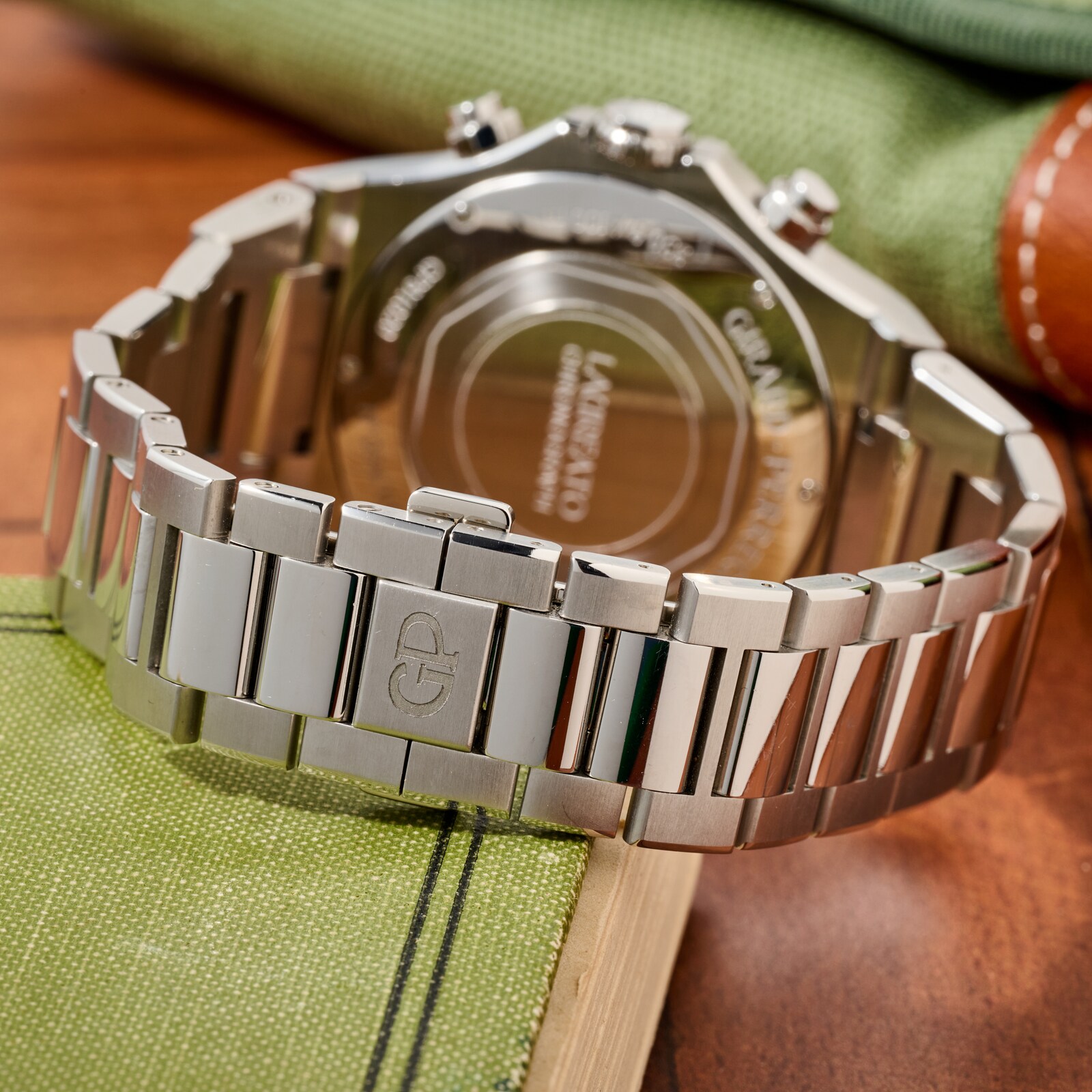 Pre-Owned Girard-Perregaux Laureato Chronograph 42