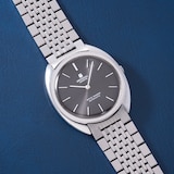 Pre-Owned Universal Universal Genève White Shadow