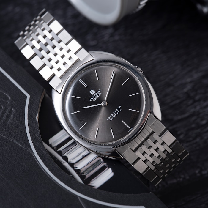 Pre-Owned Universal Universal Genève White Shadow