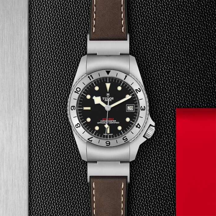 Pre-Owned Tudor Black Bay P01 M70150-0001