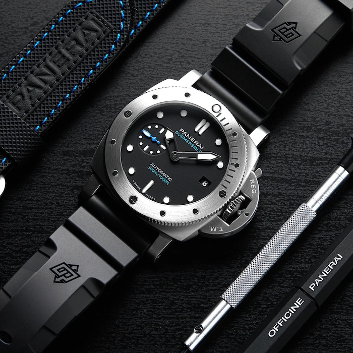 Pre-Owned Panerai Submersible 42mm Mens Watch