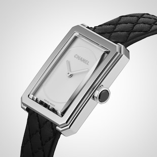 Pre-Owned Chanel Boyfriend H6401