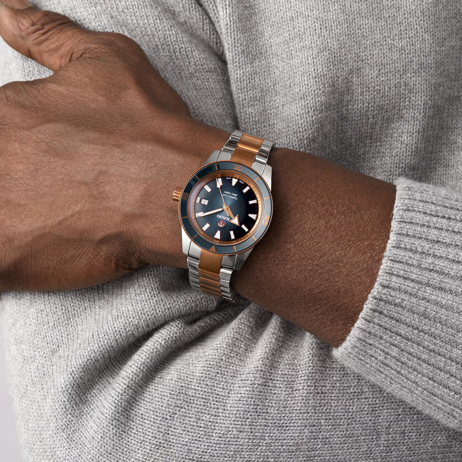 Ex-Display Rado Captain Cook 42mm Stainless Steel and PVD