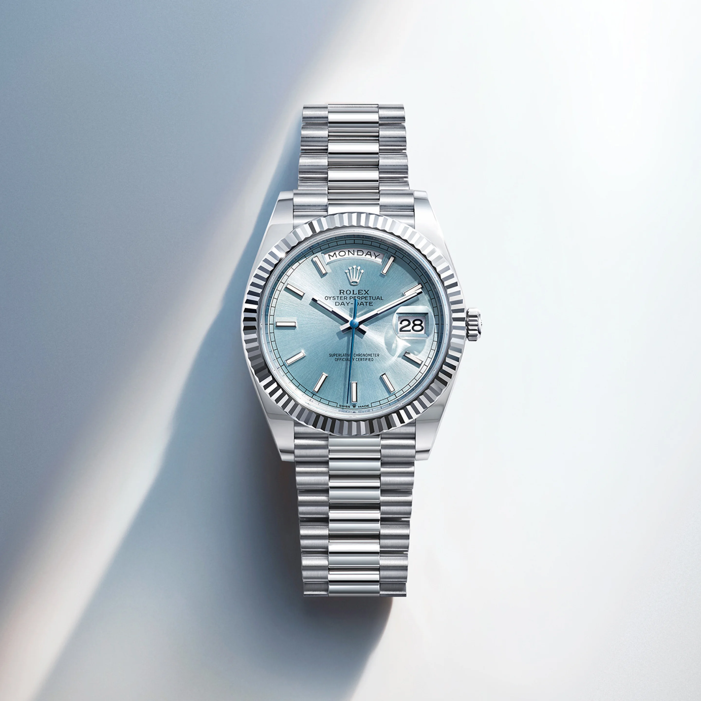 Rolex Day-Date 40 in Oyster, 40 mm, platinum, M228236-0012 | Mayors