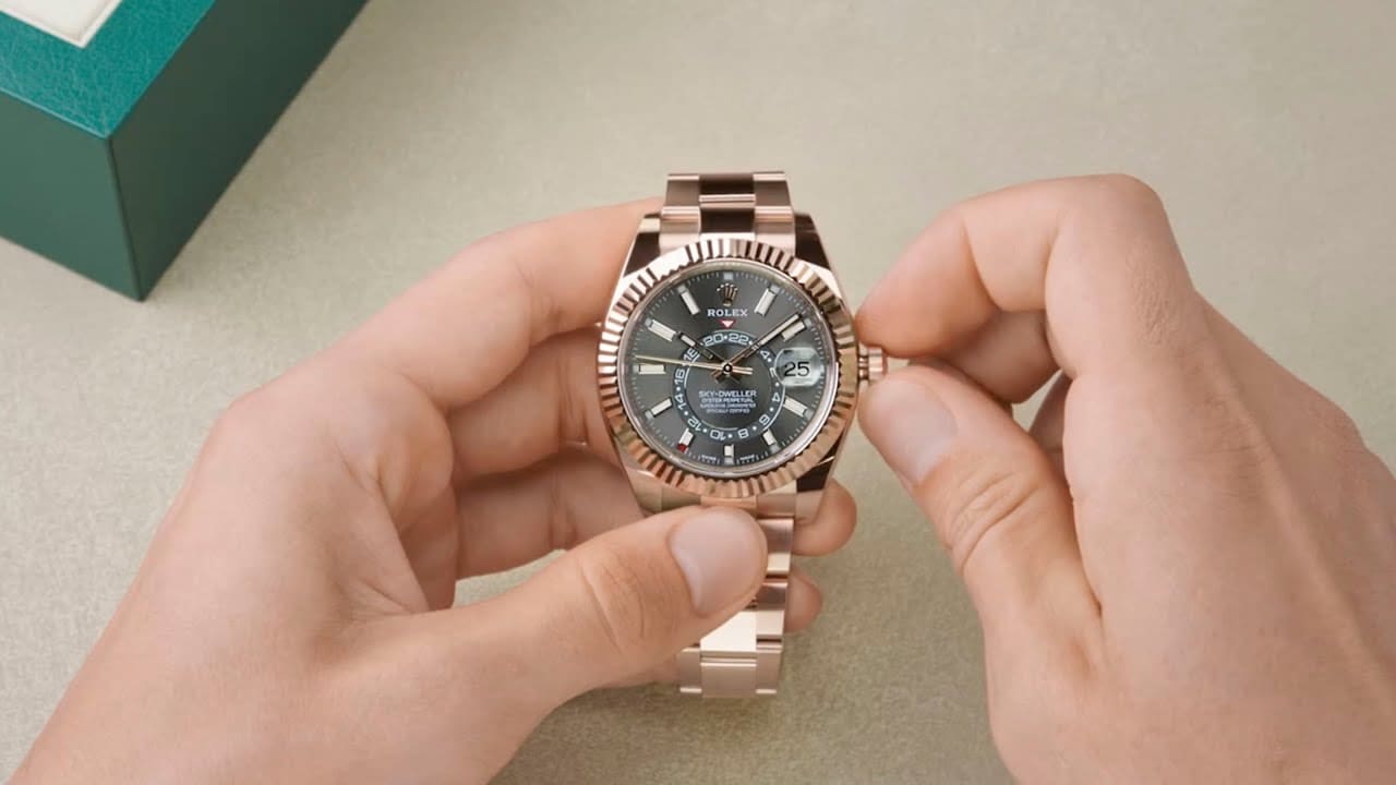 Rolex Oyster Perpetual m124300-0008 in Stainless Steel